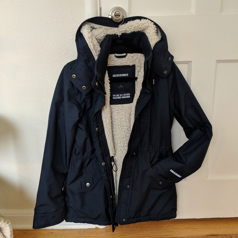 Abercrombie sherpa lined water resistant jacket